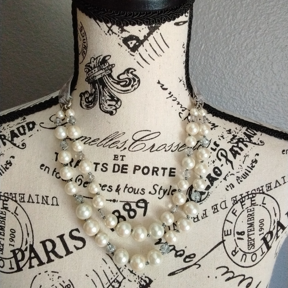 Pearl (faux) choker/necklace - Picture 2 of 3